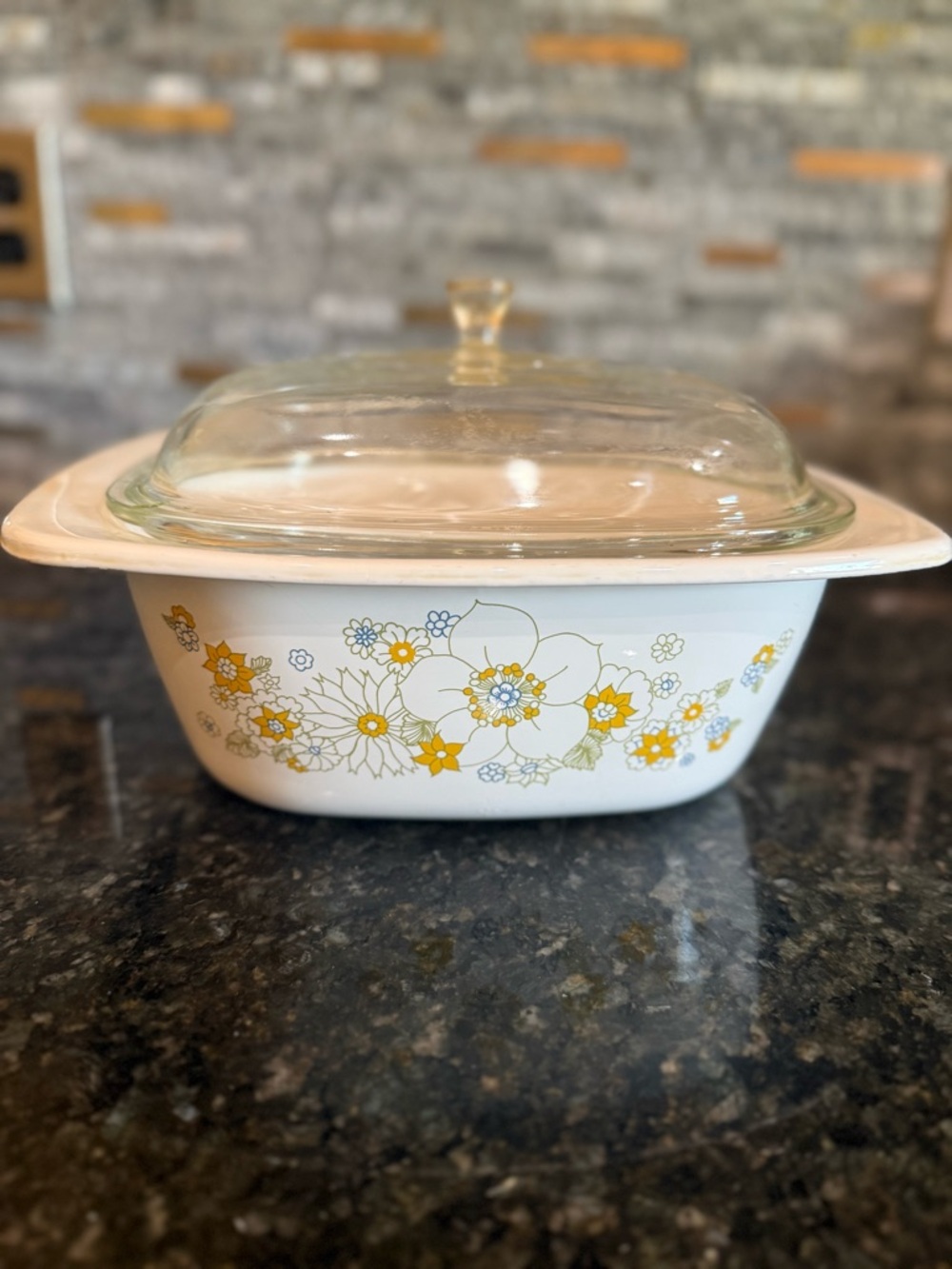 Vintage “Floral Bouquet”Corningware 4 Quart Dutch Oven with Lid